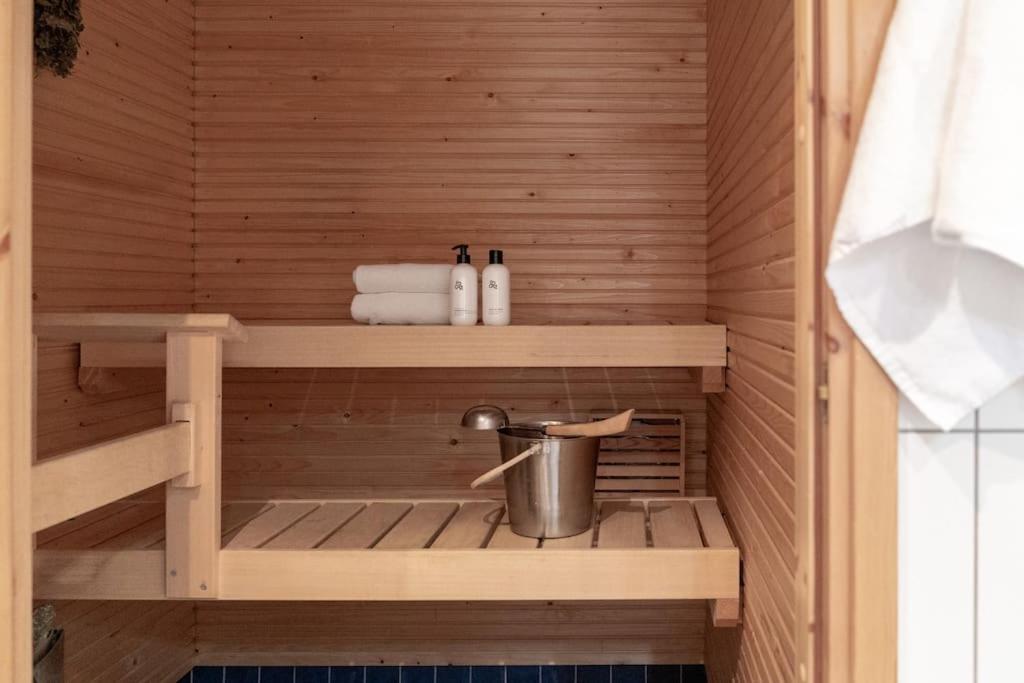 1br apartment in Kannelmäki with private sauna view 5