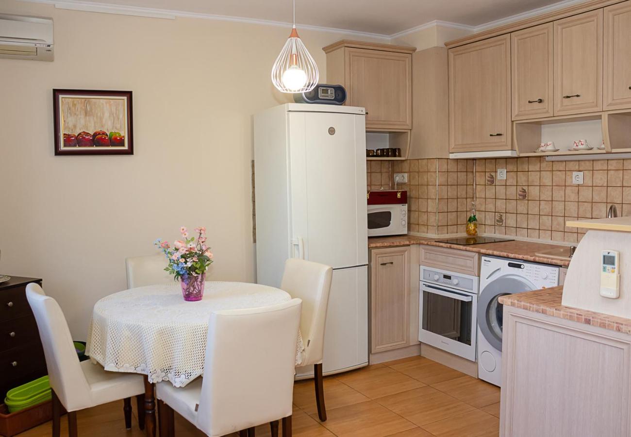 Cozy 1BD Apartment with Free Parking in the Area by Flat Mаnager