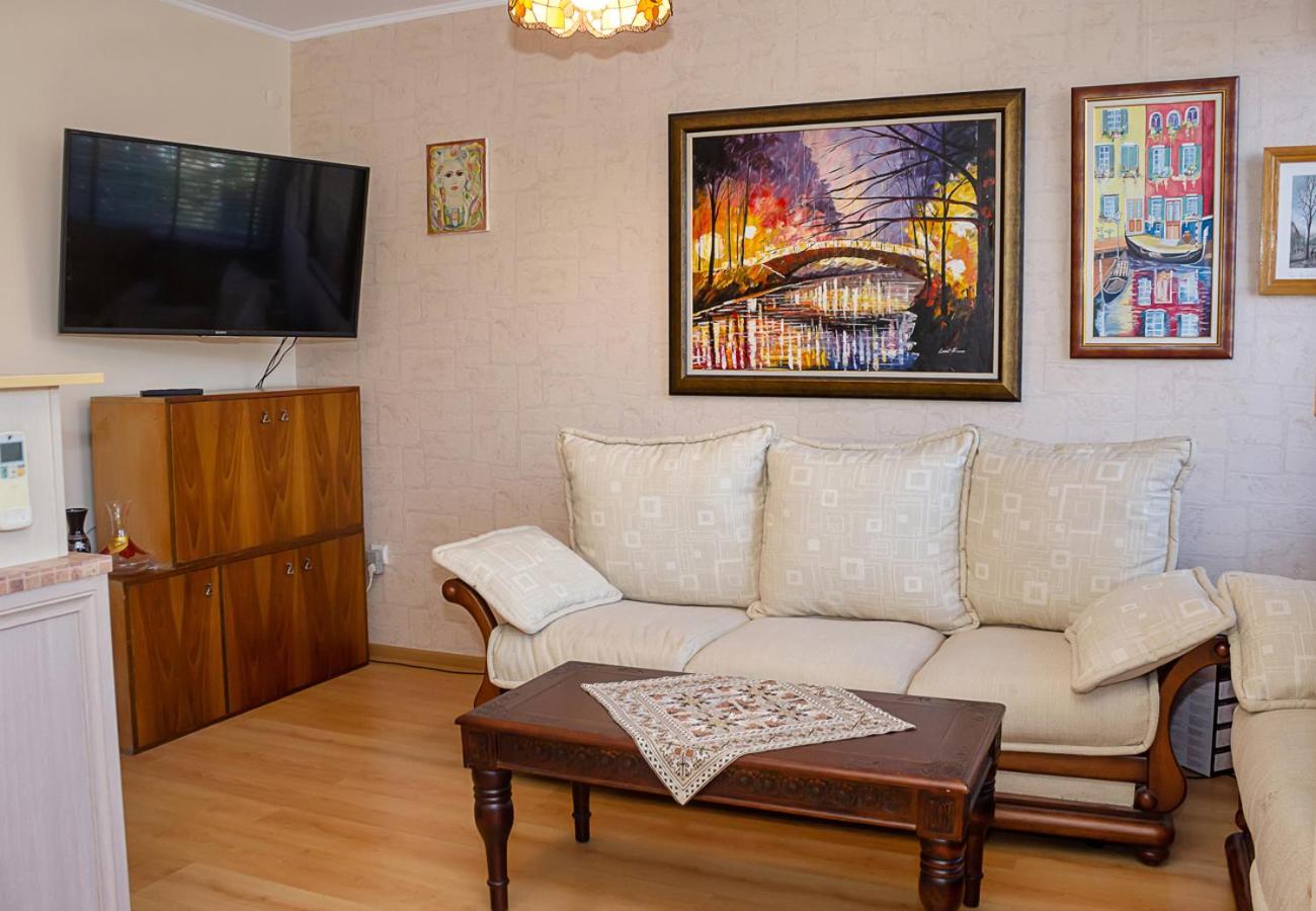 Cozy 1BD Apartment with Free Parking in the Area by Flat Mаnager