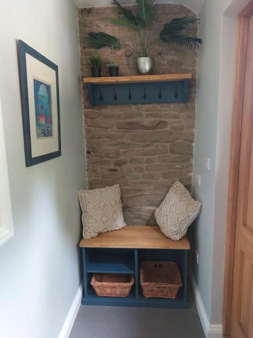 The Hen Den