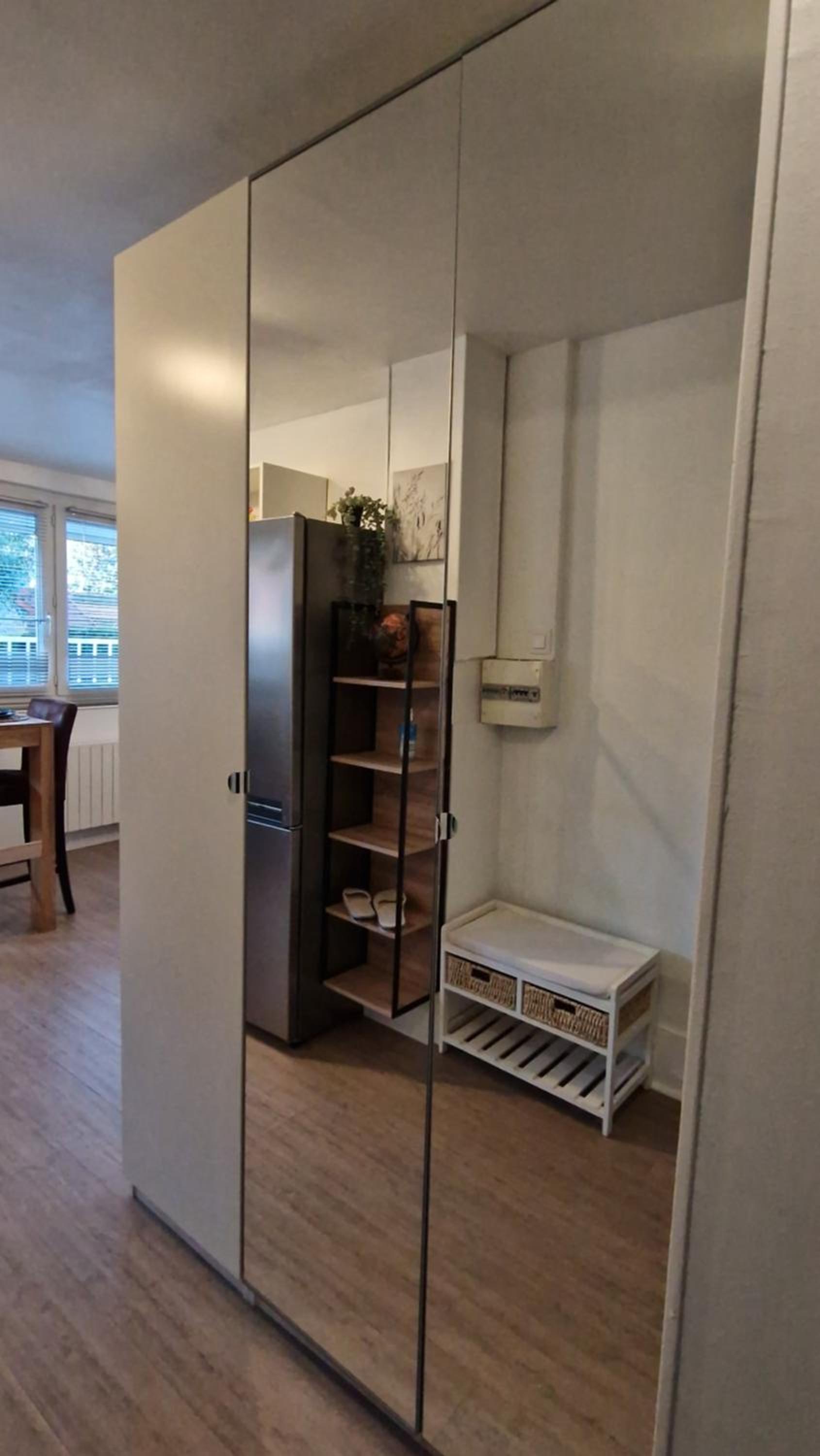 Beau studio très calme, parking privée gratuit, Netflix, Wifi