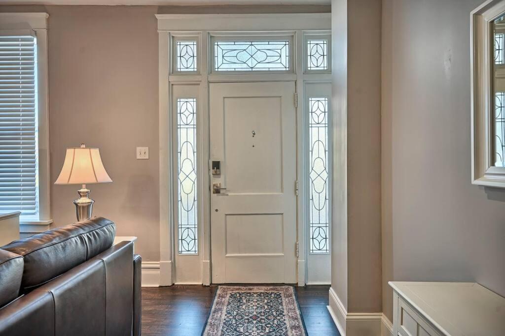 Suites on Seneca - Lovely 2 Bed 1 Bath Apartment view 2