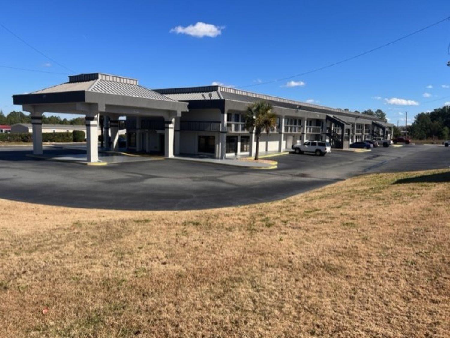 Clarion Pointe - main view