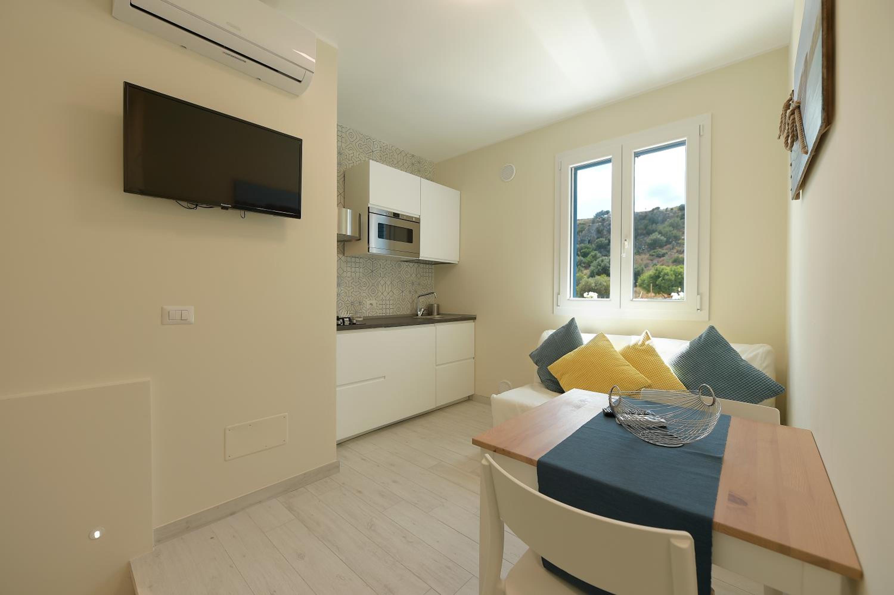 Isule Apartment & Terrace