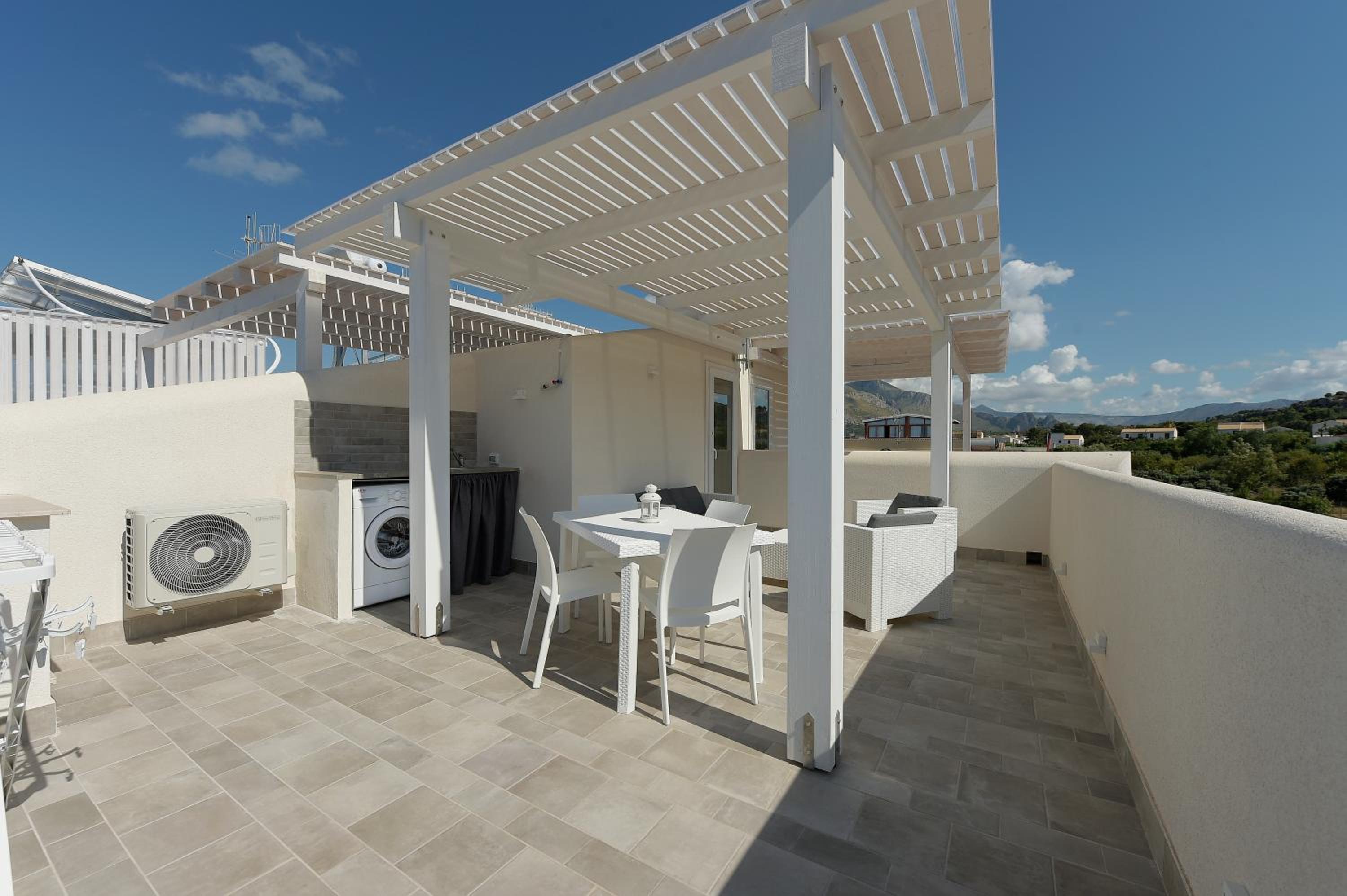 Isule Apartment & Terrace