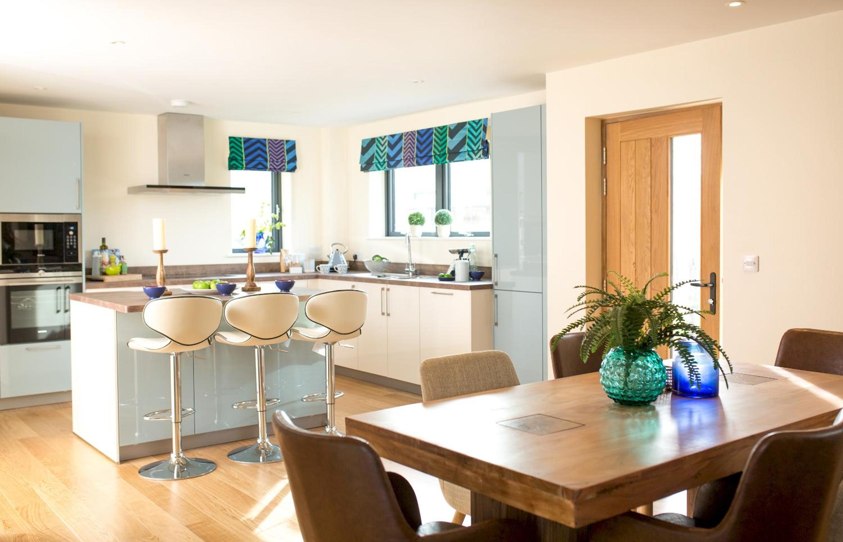 Lakeside property with spa access on a nature reserve Rainbows BV17 view 3