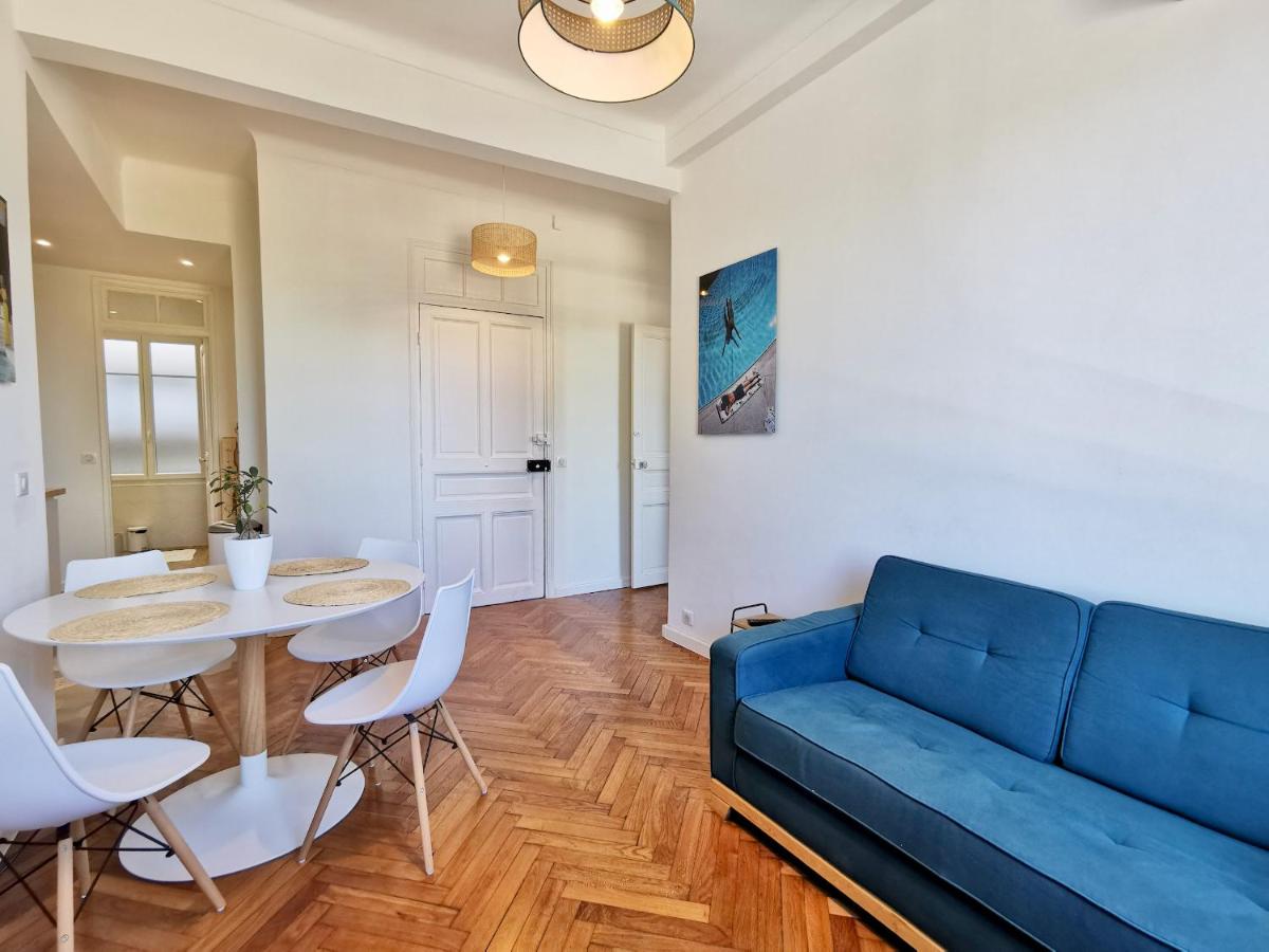 LE FOCH by Booking Guys view 2