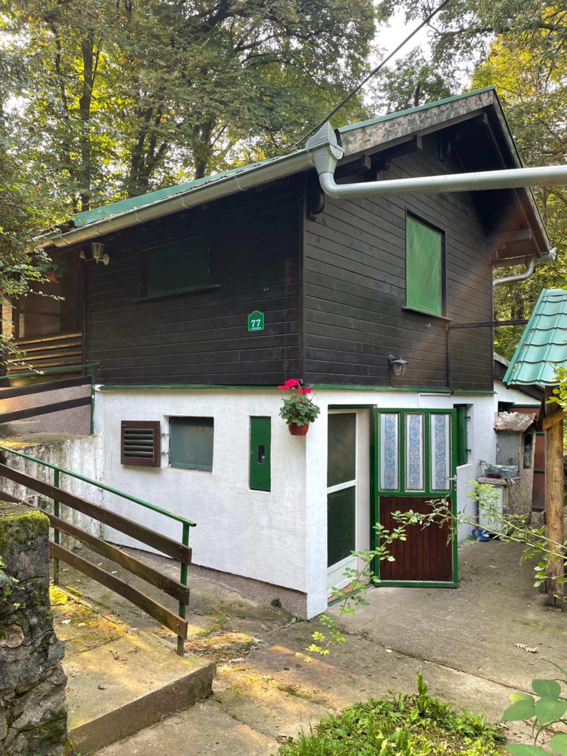 Čarobna koliba M&M view 2