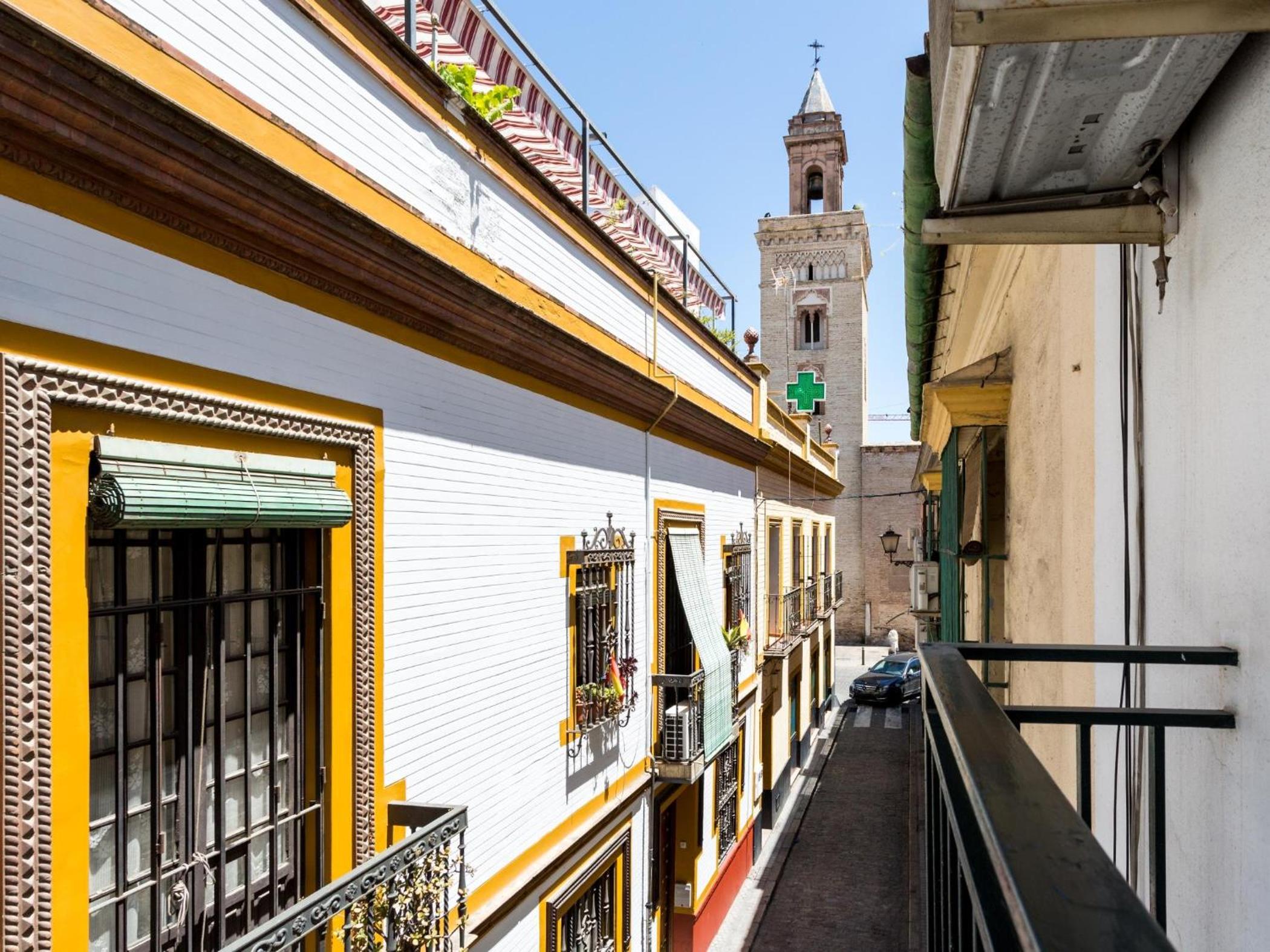 Cs Para Familias junto a Plaza de San Marcos view 3
