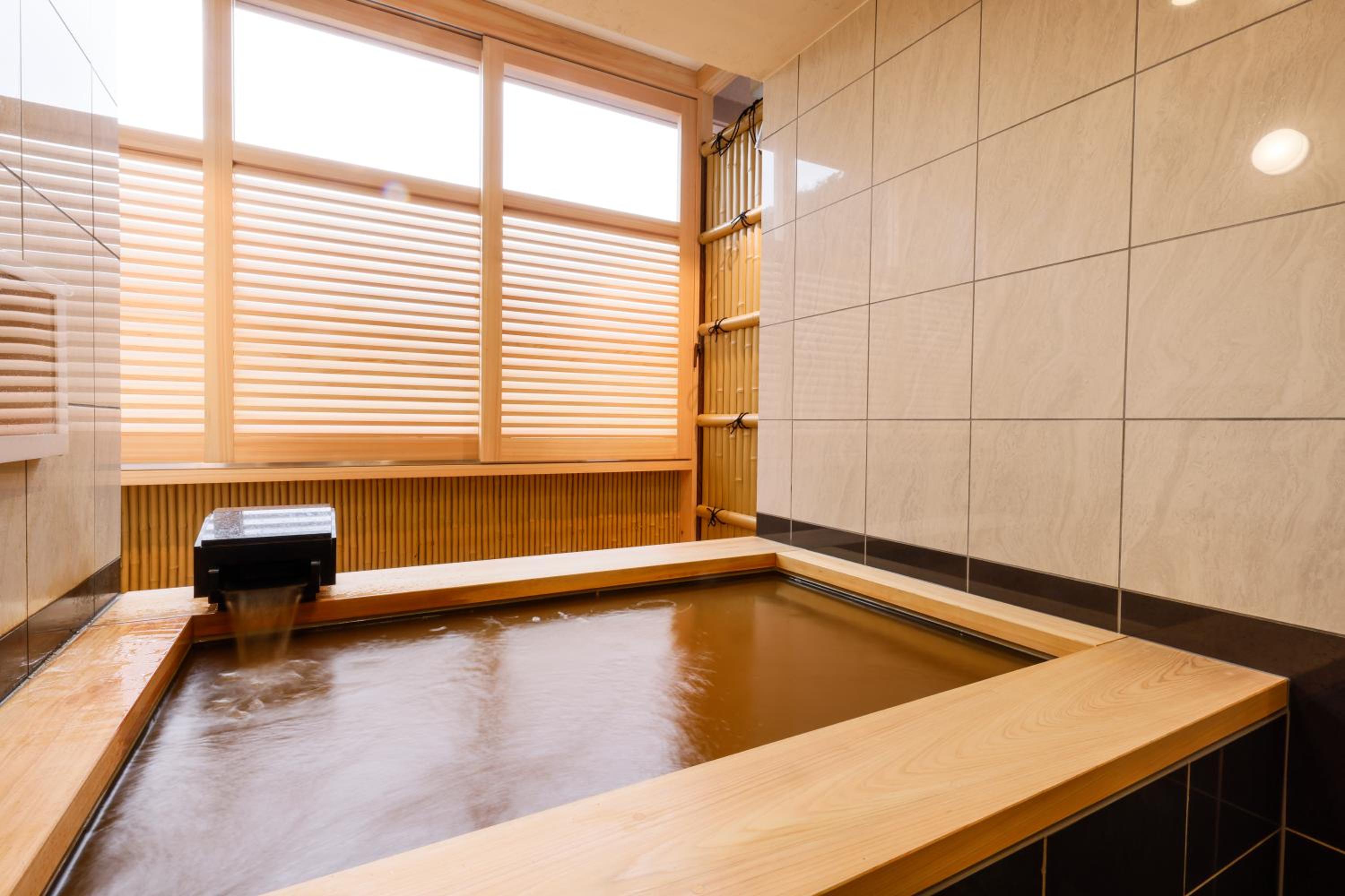 Arima Hot Spring Ryokan Hanamusubi