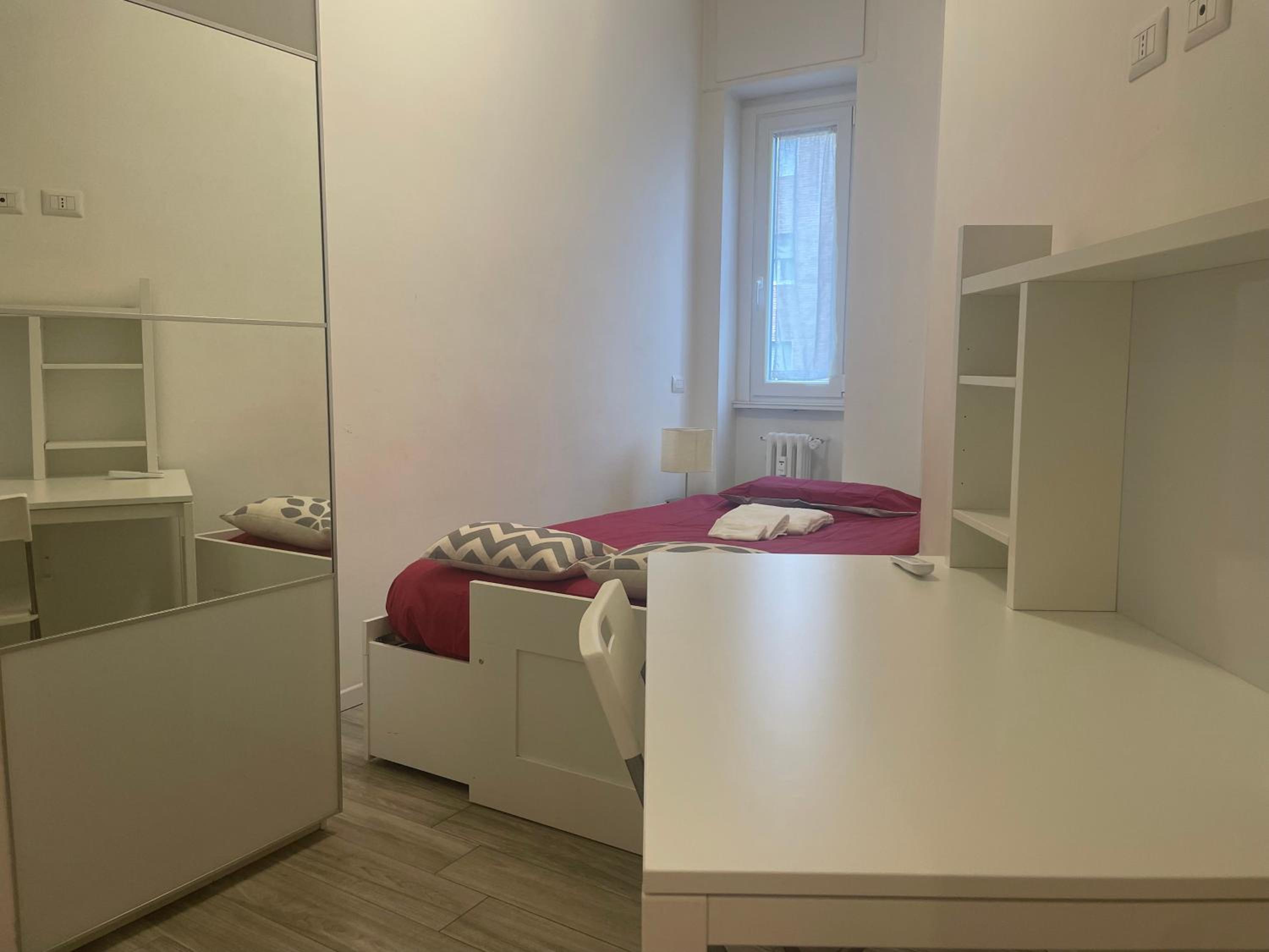 Gardone Apartment - ampio Appartamento con 2 camere da letto - Comodo per Duomo!