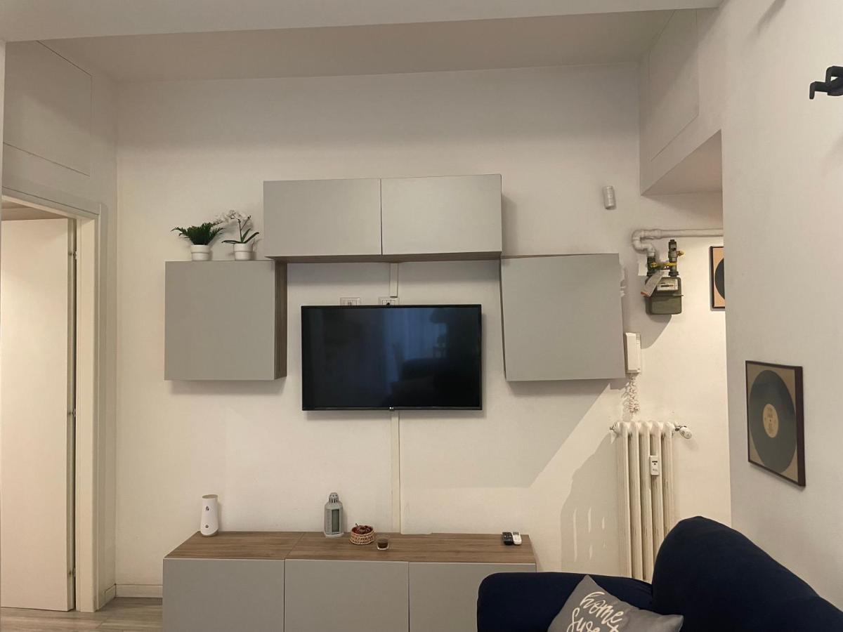 Gardone Apartment - ampio Appartamento con 2 camere da letto - Comodo per Duomo!