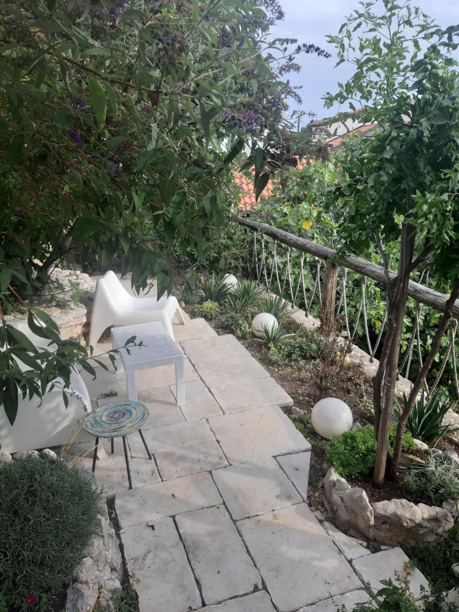 Photo 31
