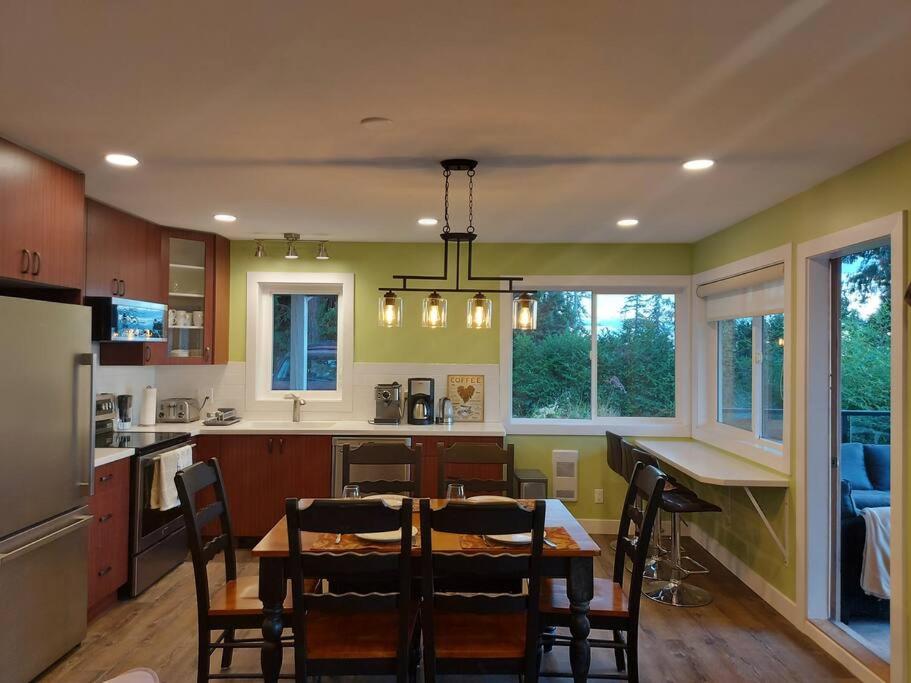 Relaxing 3bdr 2bth Home with Gorgeous View