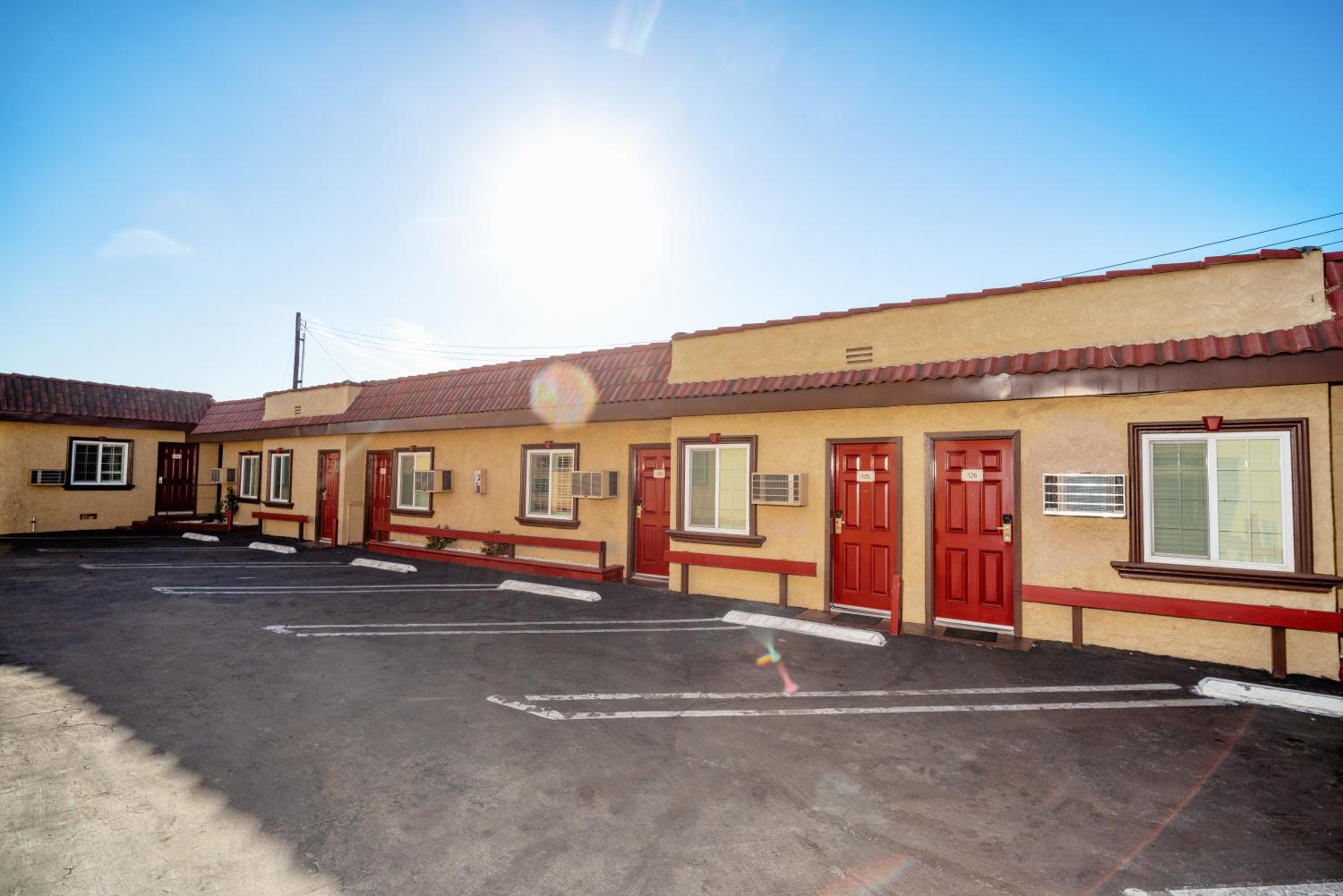 Geneva Motel 5