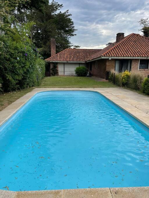 Amplia, 4 dormitorios y piscina climatizada view 3