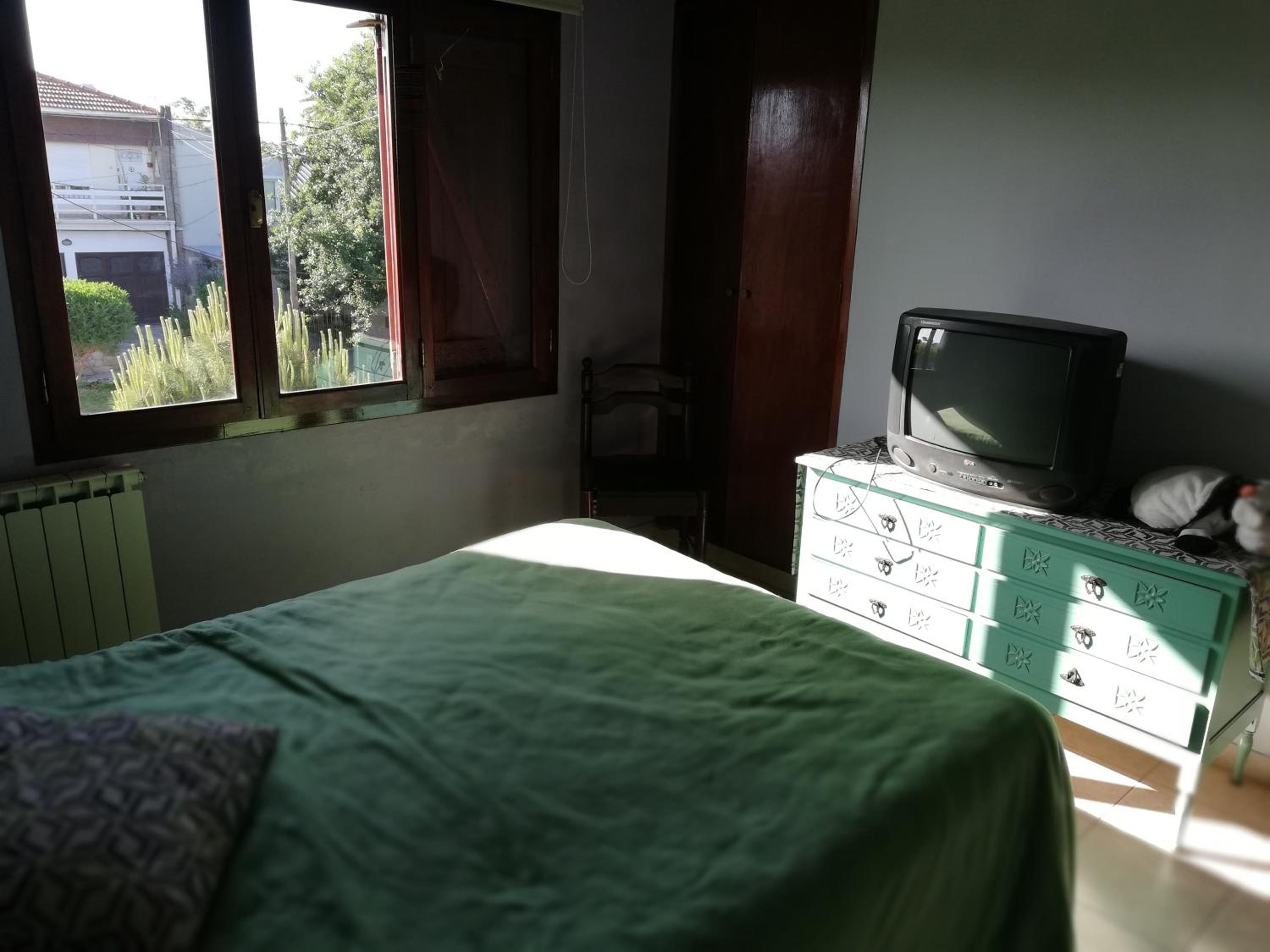 Casa descanso López y Planes a 4 cuadras playa, barrio tranquilo, ideal familia cerca Avenida Constitución
