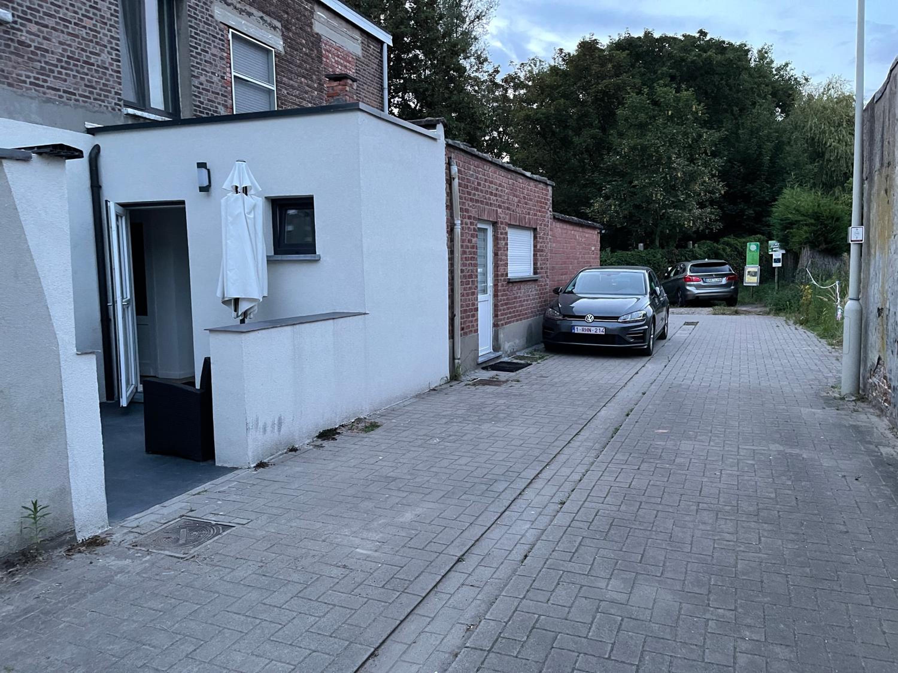 House between Antwerp and Brussels