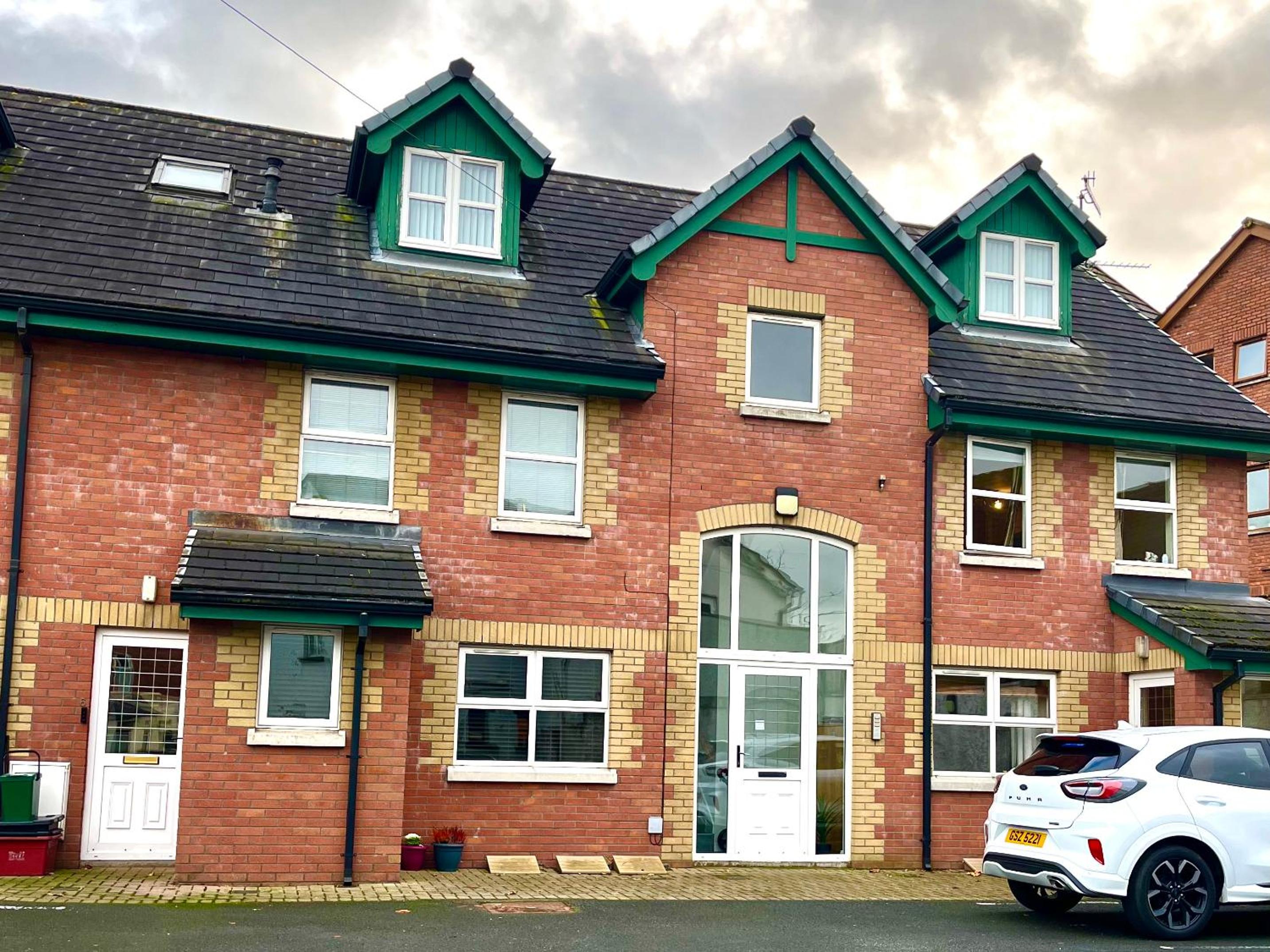 Harland View Apartment