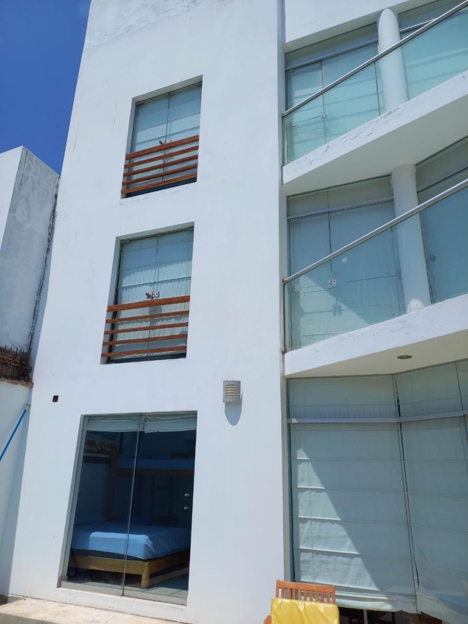 Departamento super cómodo Playa Naplo view 2