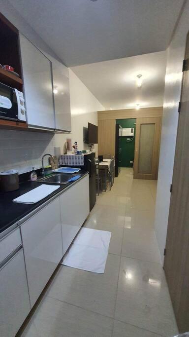 simple and affordable staycation at SHORE RESIDENCES view 4