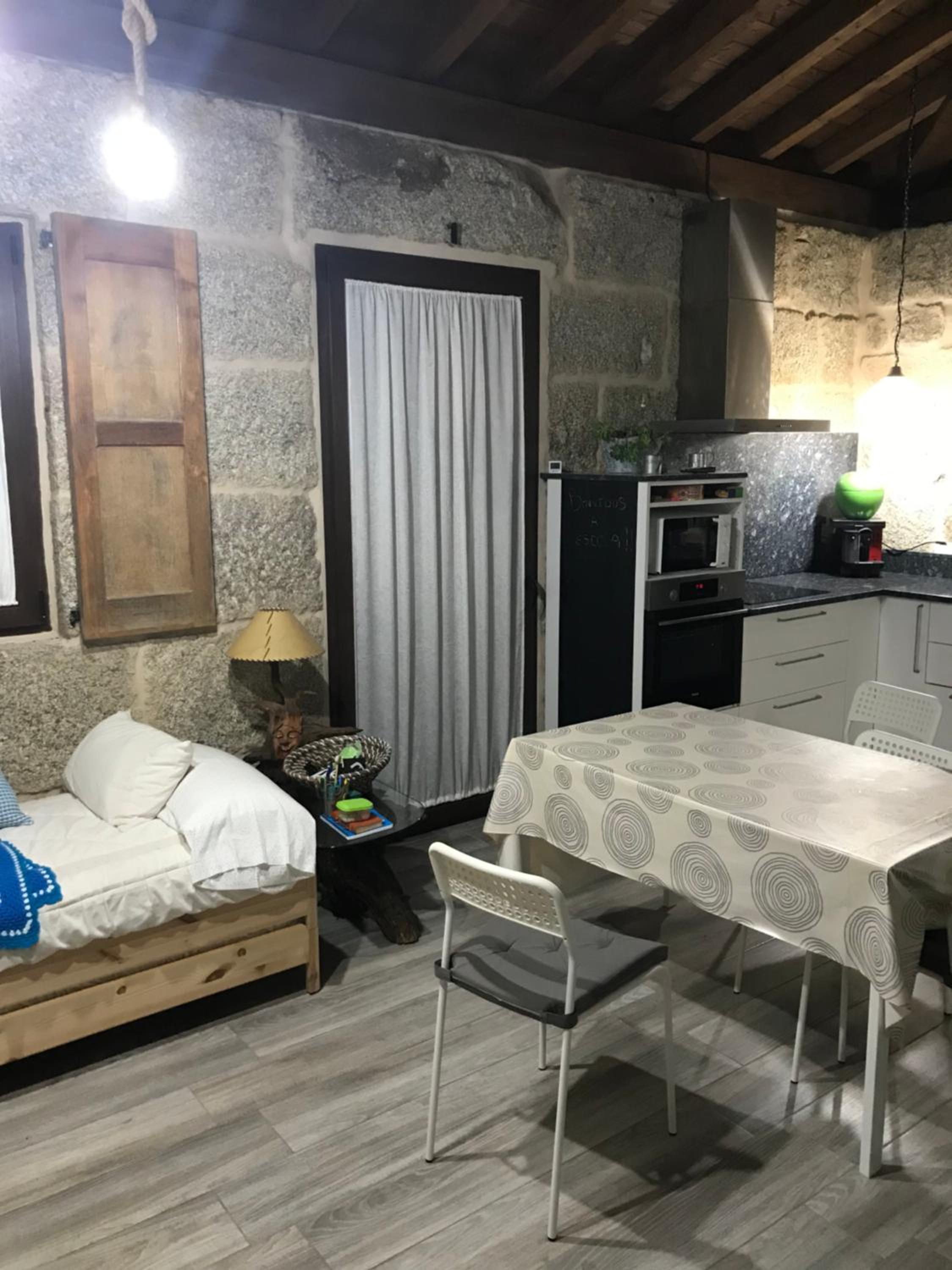 Casa Escuela Trasmiras, Casa dos Mestres