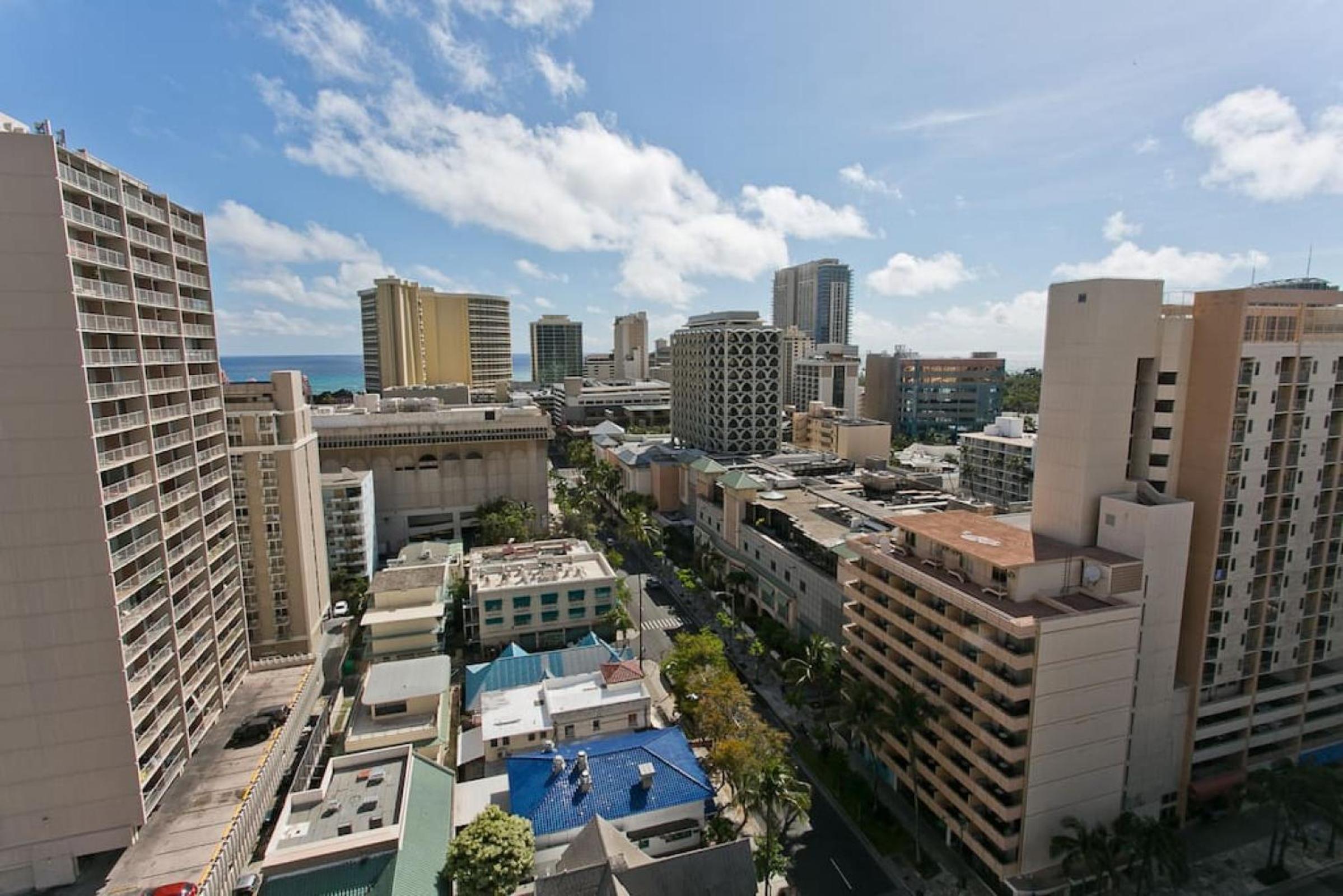 Royal Kuhio 1712 - Spacious Corner Unit with Stunning Ocean City Views in the Heart of Waikiki! view 4