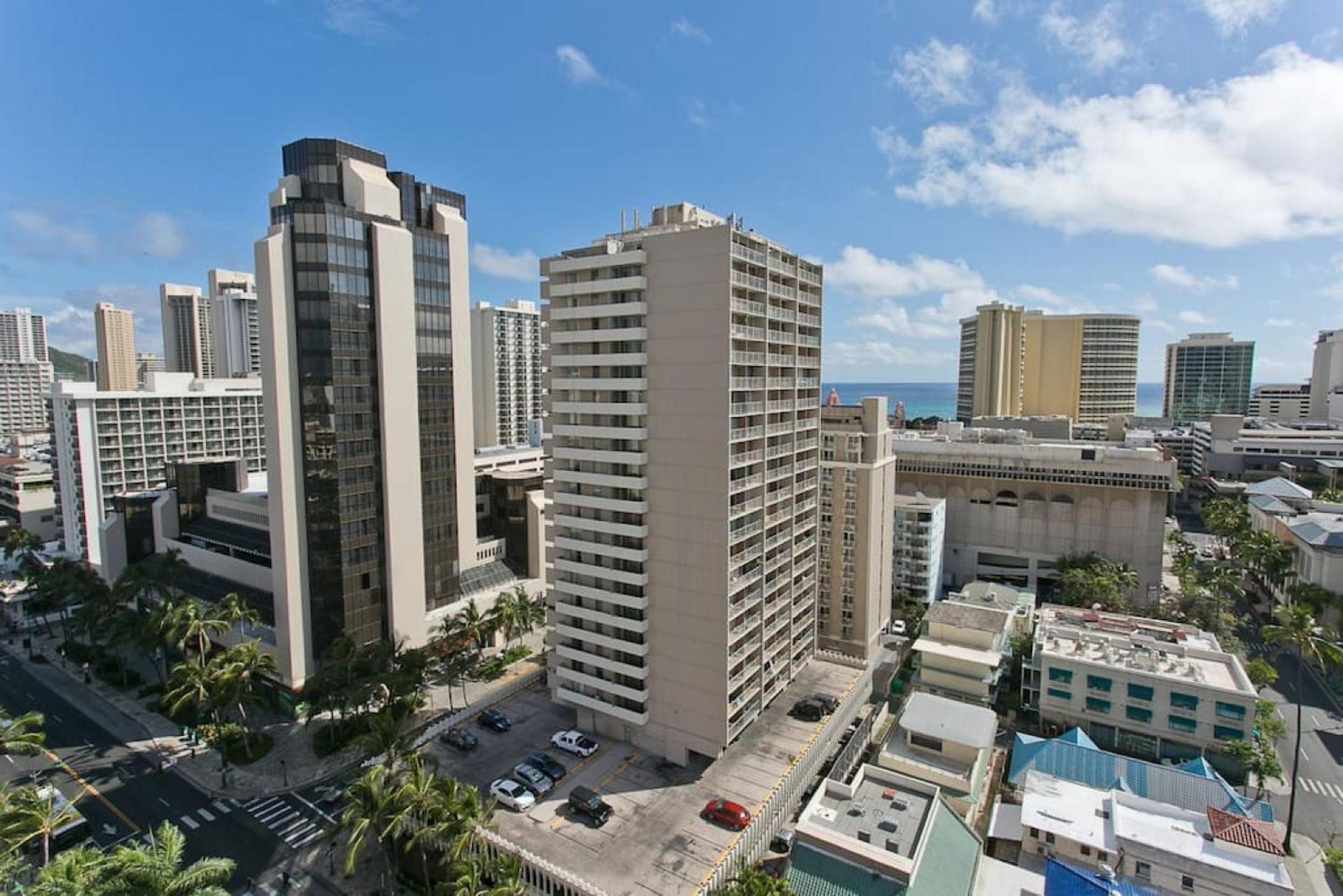 Royal Kuhio 1712 - Spacious Corner Unit with Stunning Ocean City Views in the Heart of Waikiki! view 3