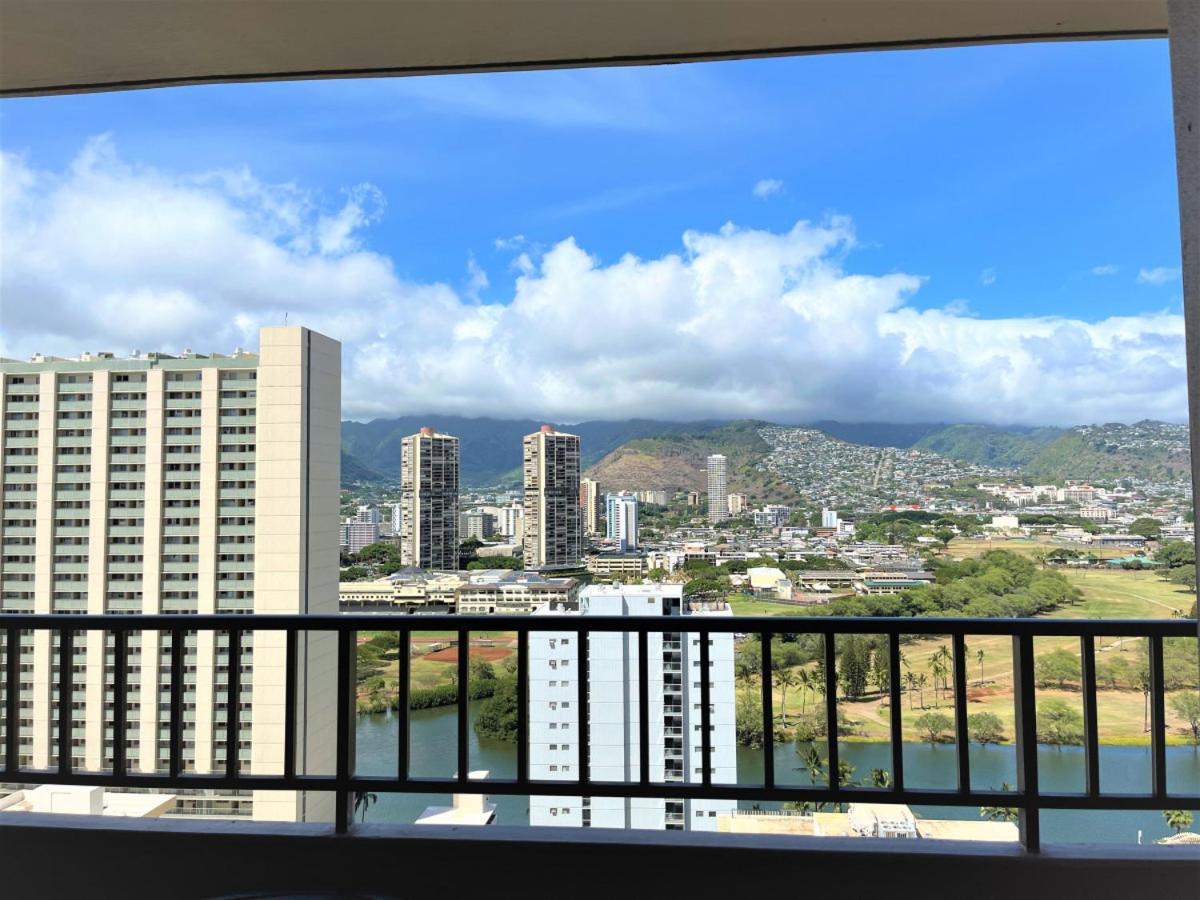 Royal Kuhio 2304 - Spacious Studio with Stunning Mountain Views In the Heart of Waikiki! view 4