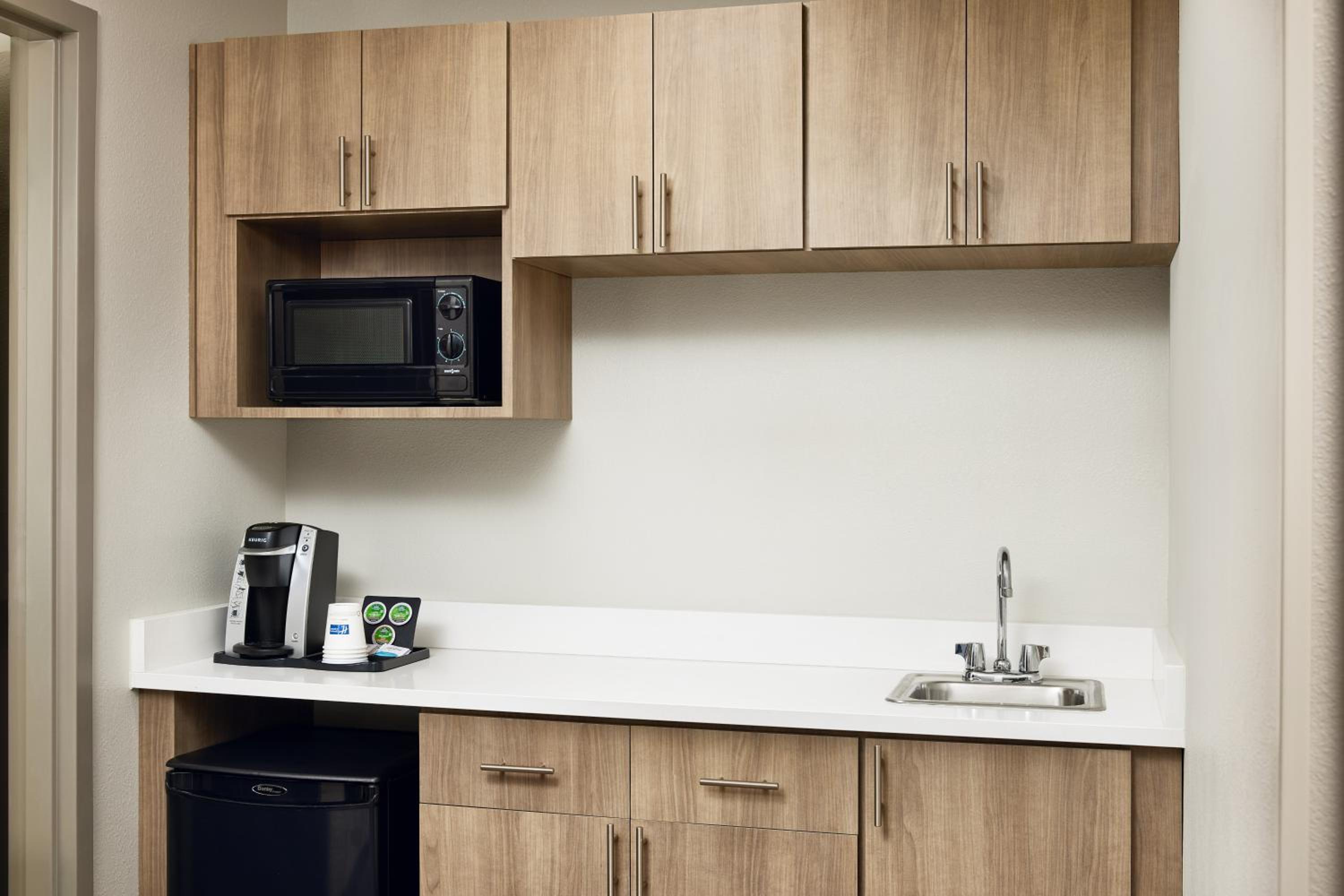 Vero Beach Vacations - Holiday Inn Express Hotel  Suites Port St. Lucie West, an IHG Hotel - Property Image 3