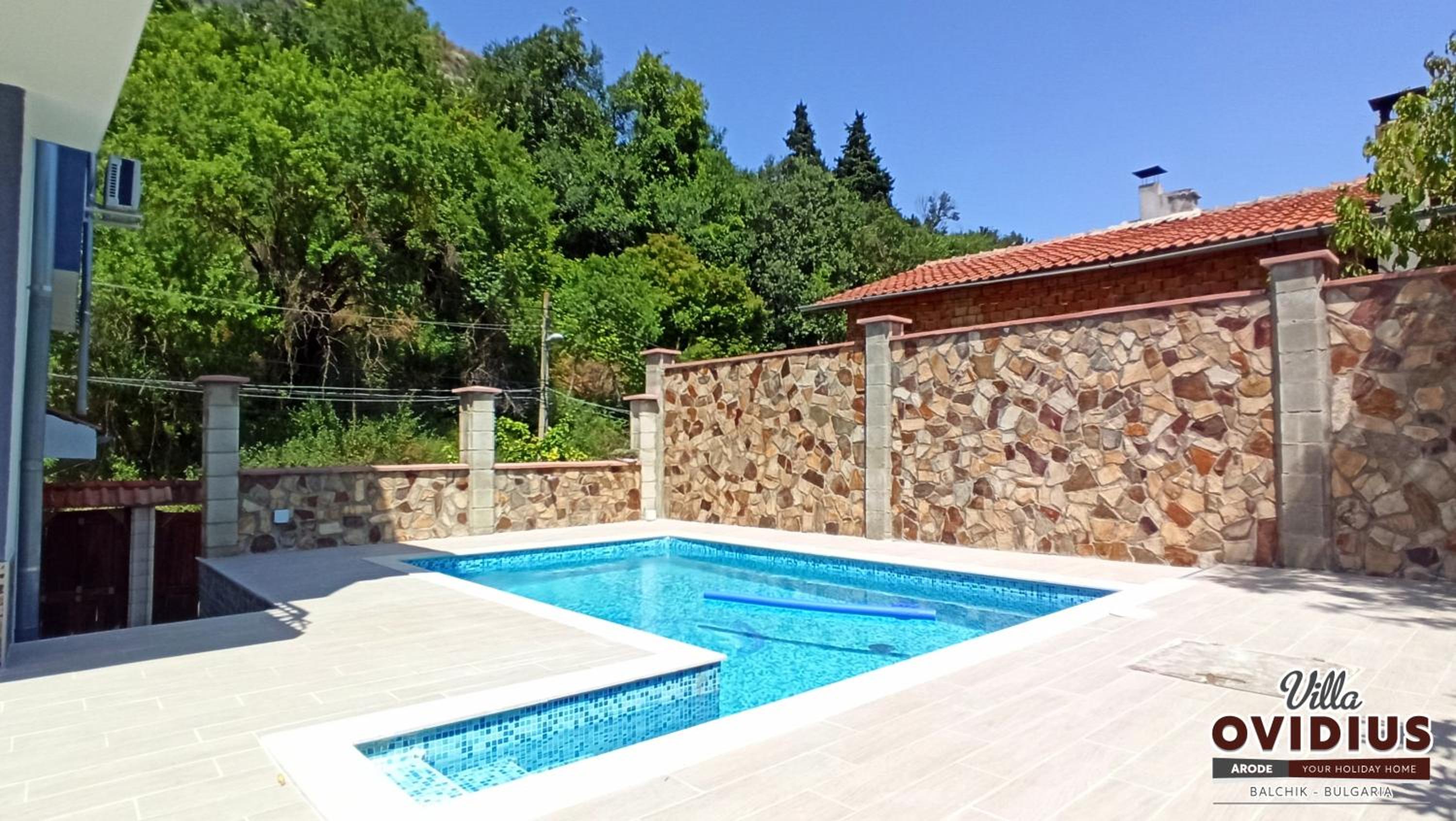 Arode Villa Ovidius view 2