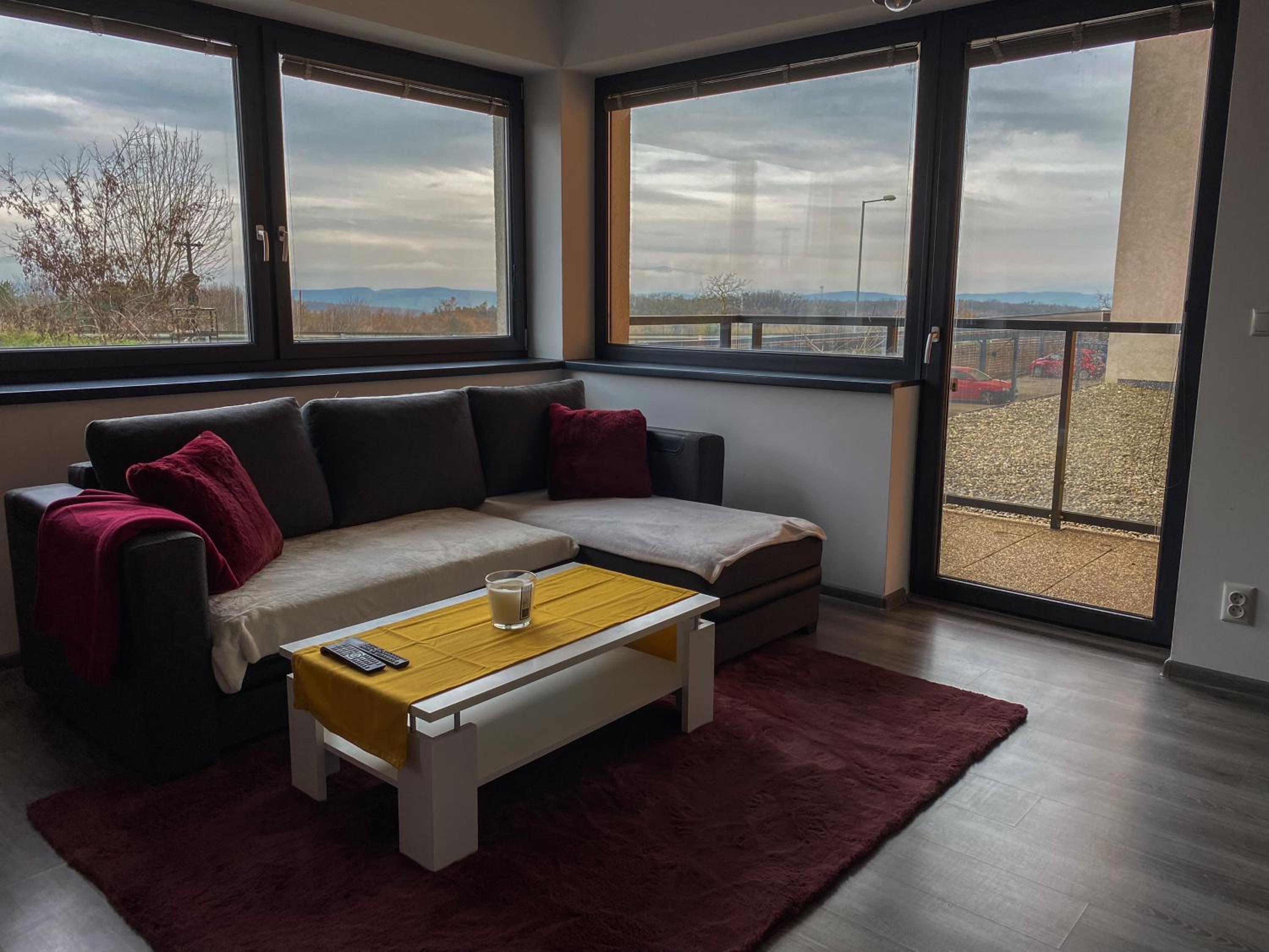 Cozy Residental Apartment view 3