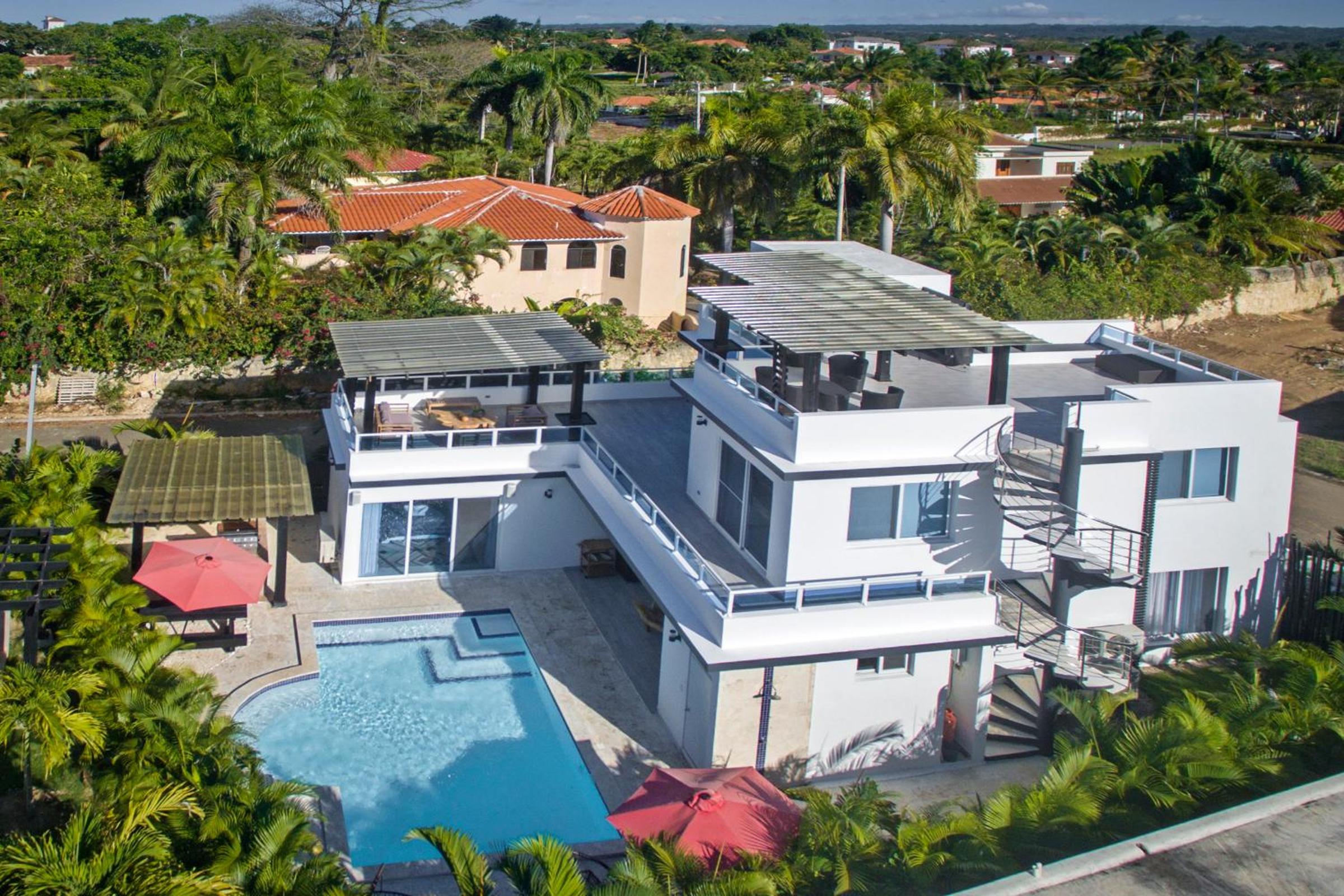 Sosua 3 Master suites Private Luxury Villa Private pool BBQ more view 4