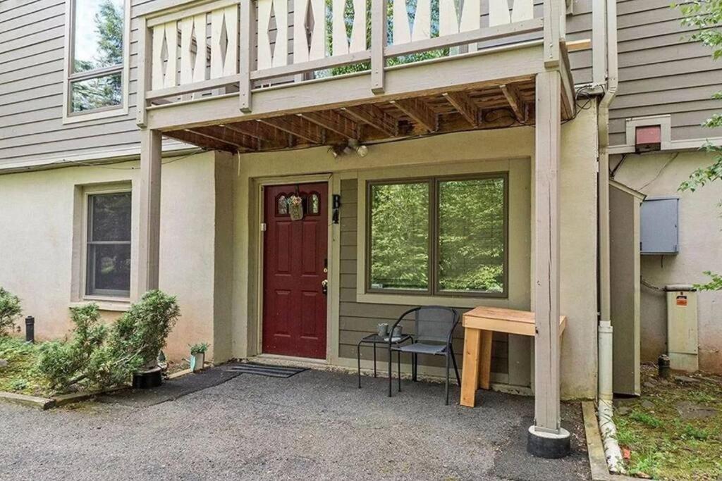 Ski in Ski Out Cabin Hunter Mtn Seasonal Pool Access w Panoramic Views Hike Swim Fish Recharge
