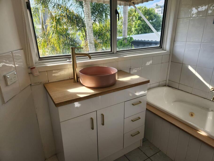 Brisbane Vacations - Classic Brisbane Queenslander with Pool Yard - Property Image 10