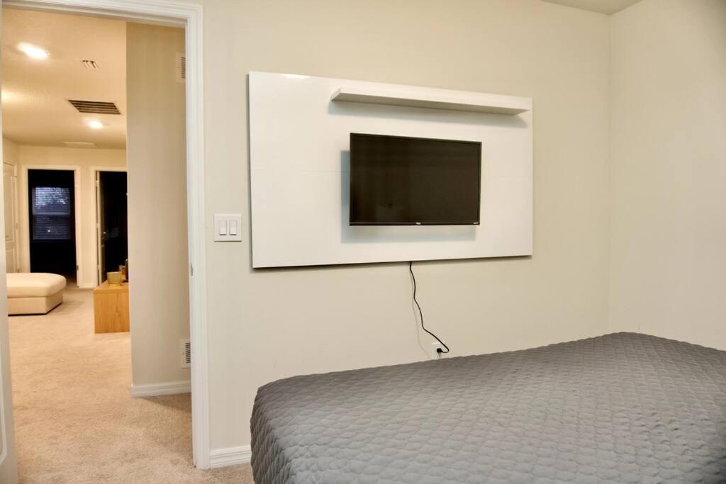 Luxury Townhome/Private pool @Solterra/nearDisney! view 4