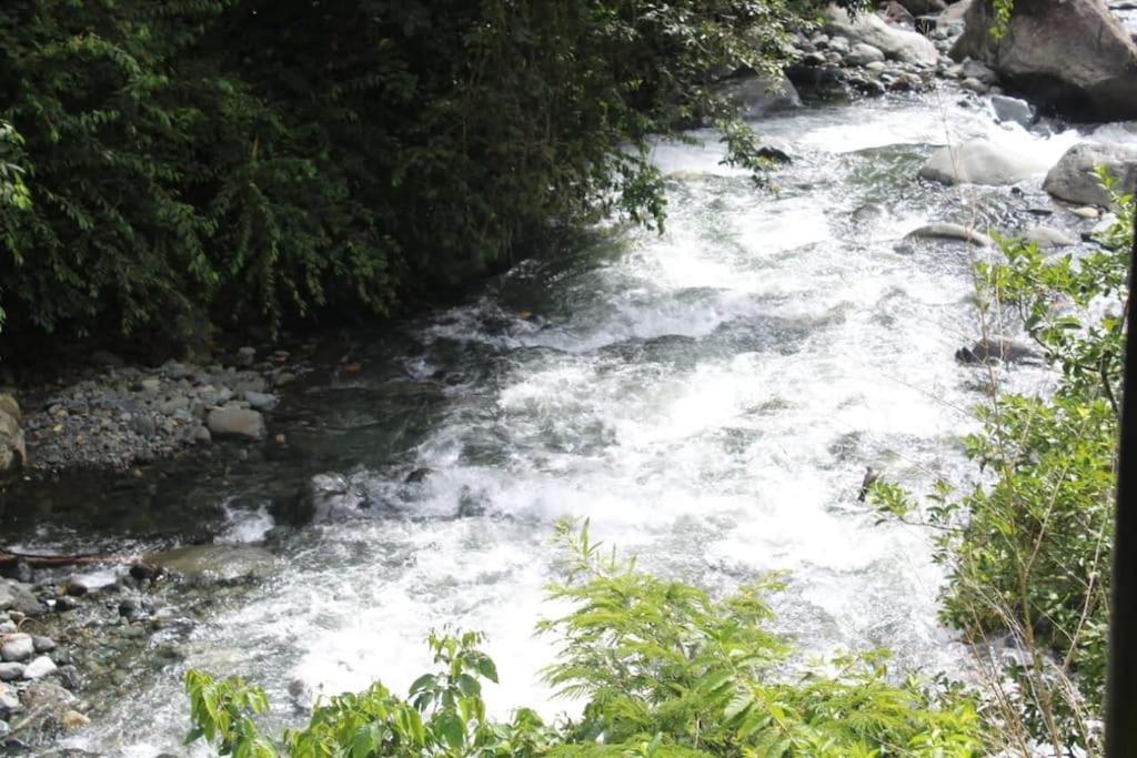 Chalet al lado del rio Pance