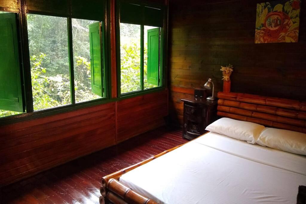 Chalet al lado del rio Pance