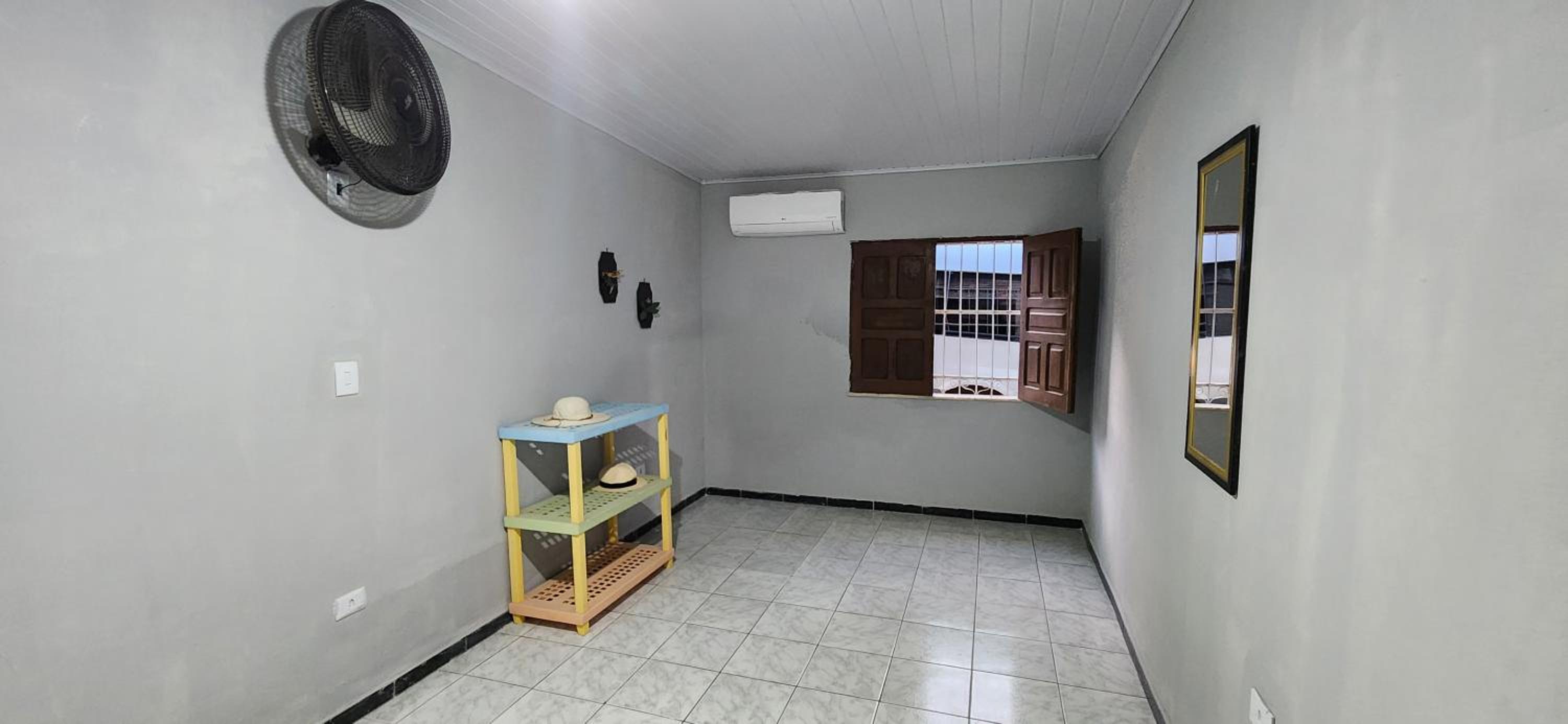 Casa Abade - 4 Quartos - Excelente Localização