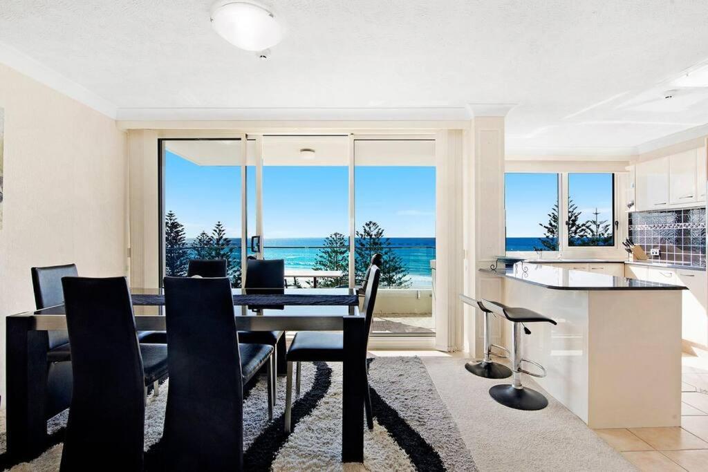 Southern Cross - Hosted by Burleigh Letting