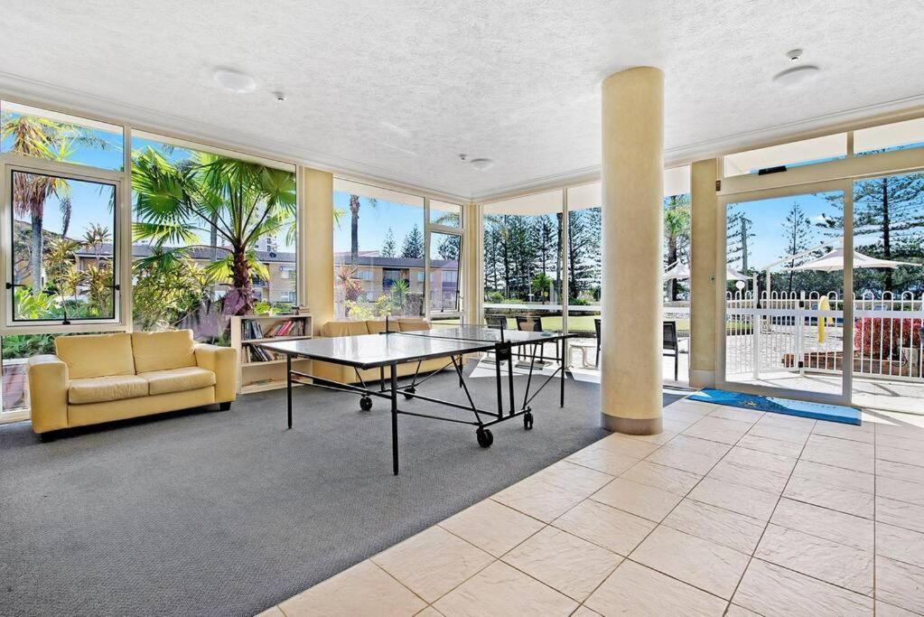 Southern Cross - Hosted by Burleigh Letting