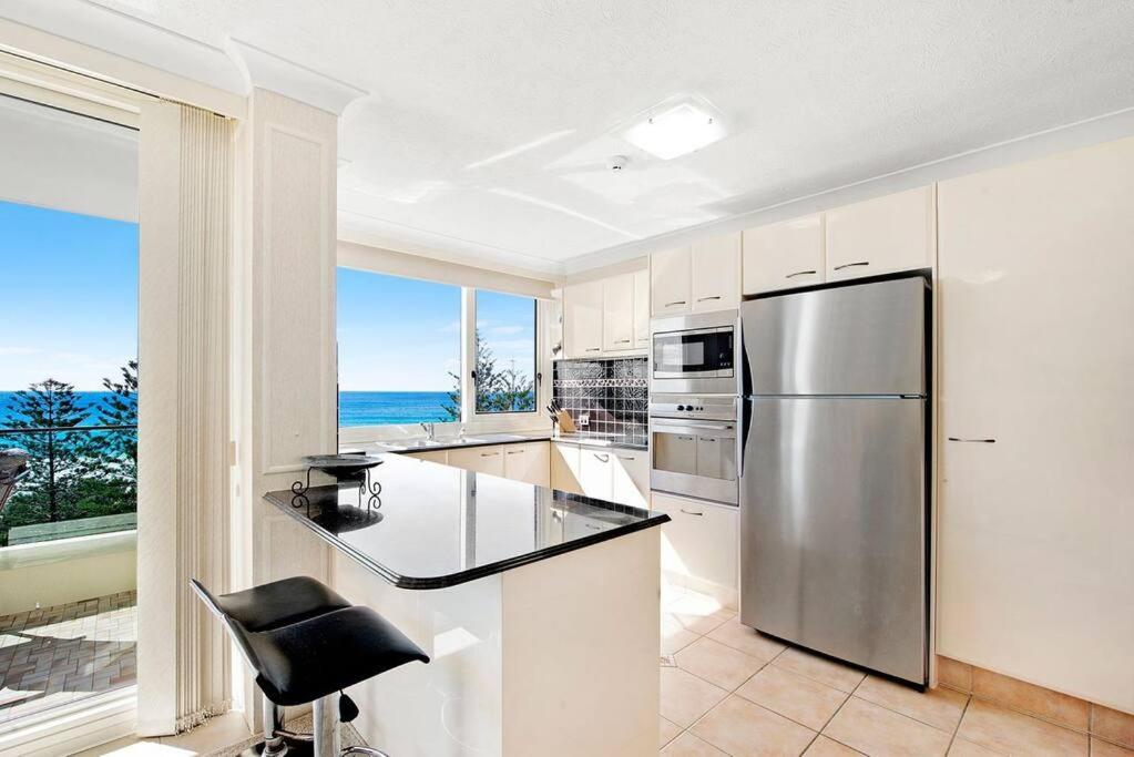 Southern Cross - Hosted by Burleigh Letting