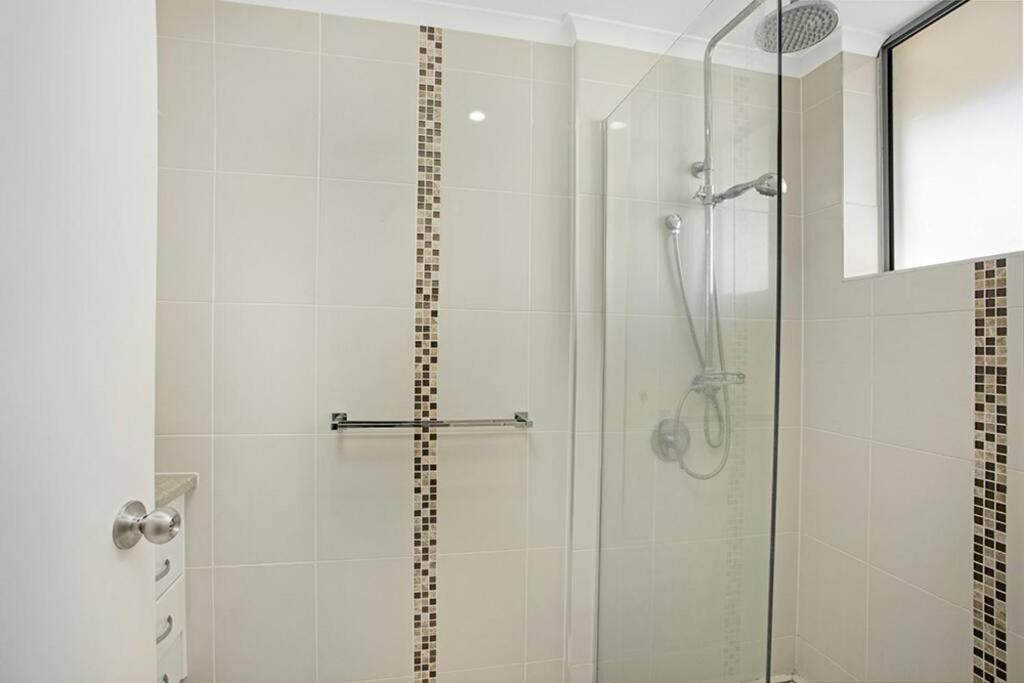Teenamara - Hosted by Burleigh Letting