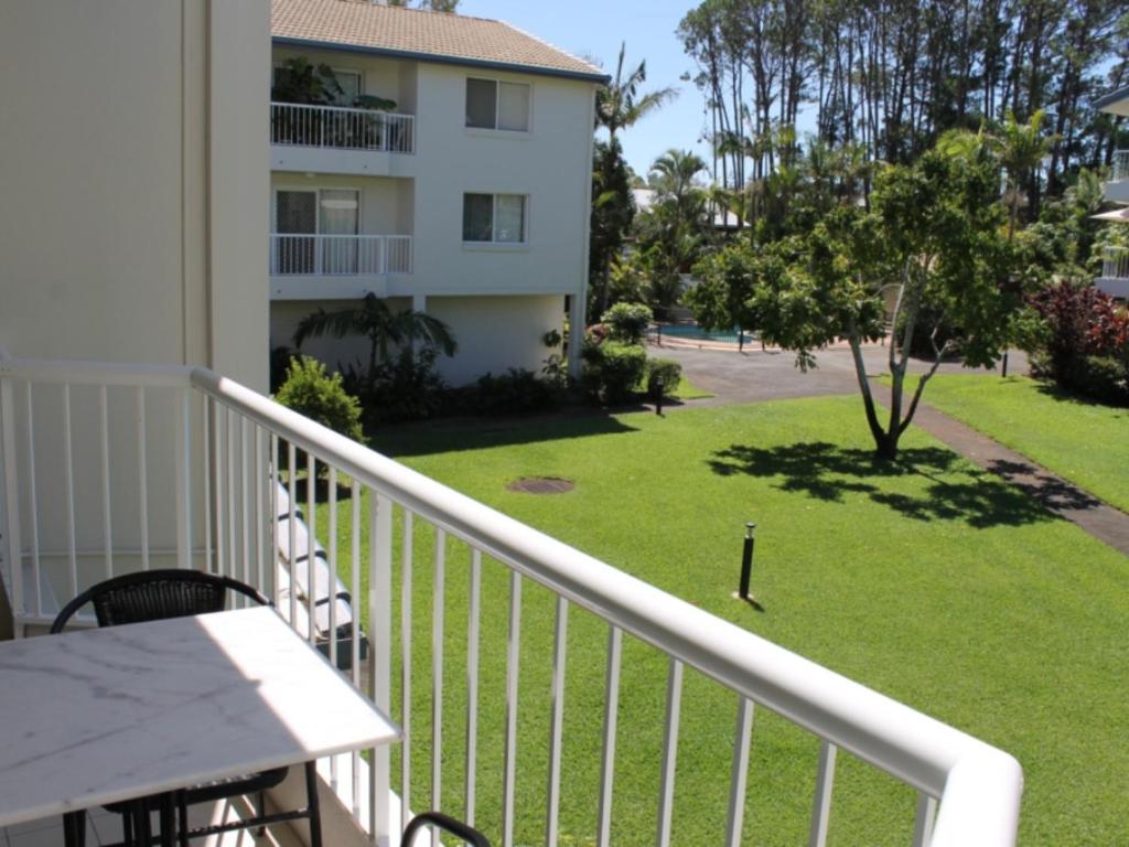 Paradise Grove - Hosted by Burleigh Letting