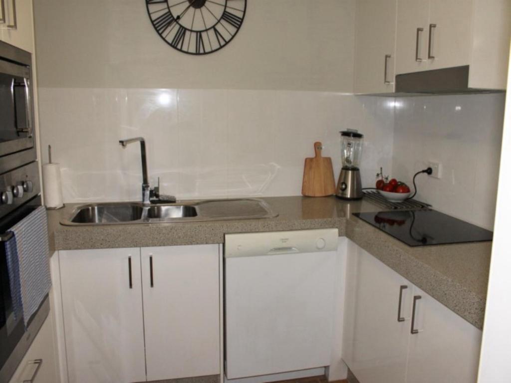 Paradise Grove - Hosted by Burleigh Letting