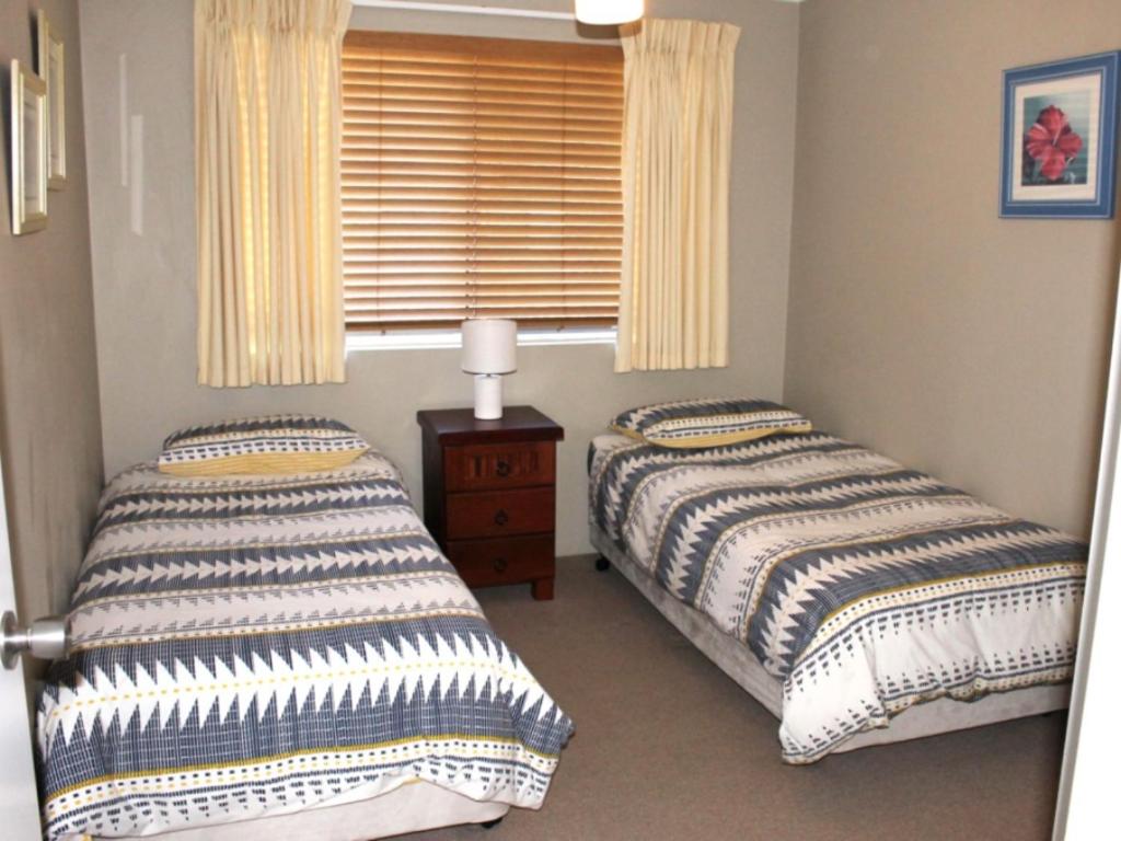 Paradise Grove - Hosted by Burleigh Letting