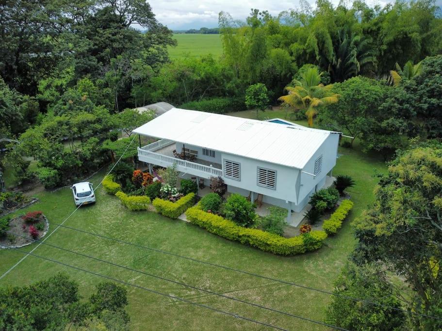 Casa campestre con piscina y jacuzzi cerca a Ginebra Valle del Cauca