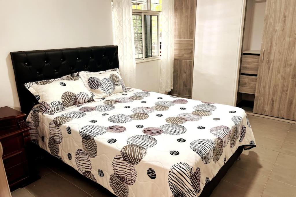 Casa campestre con piscina y jacuzzi cerca a Ginebra Valle del Cauca
