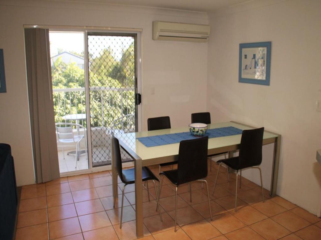 Paradise Grove - Hosted by Burleigh Letting