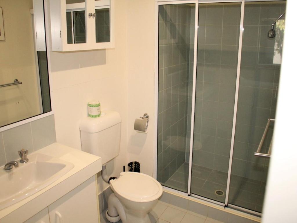 Paradise Grove - Hosted by Burleigh Letting
